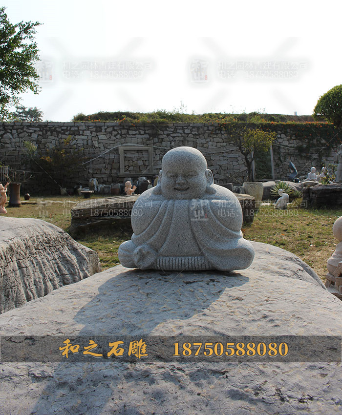 花岗岩石雕佛像
