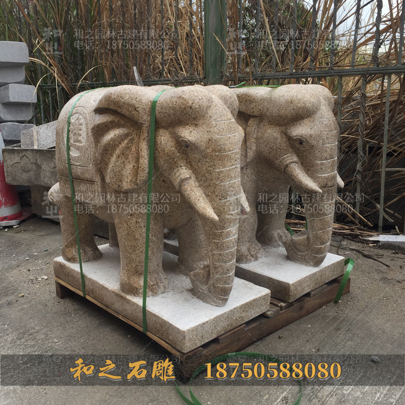 黄锈石大象雕刻
