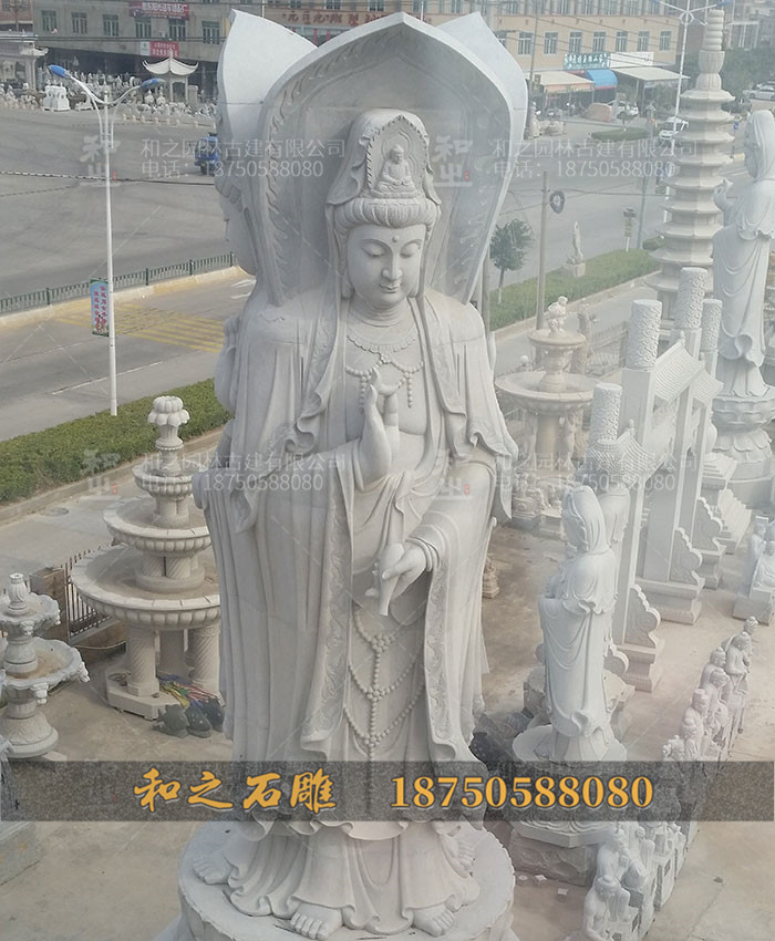 大型菩萨石雕像