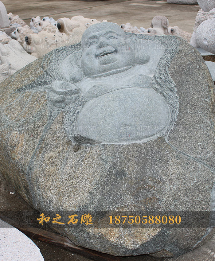 弥勒佛石雕像