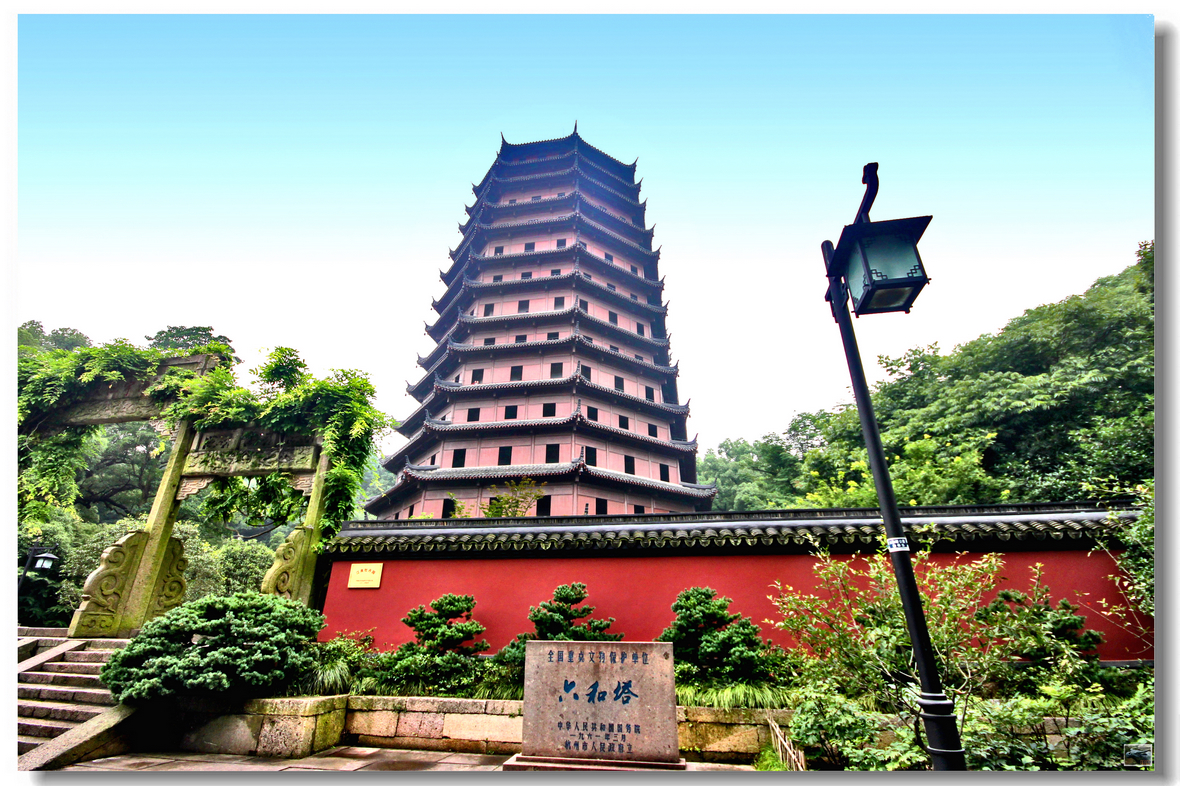 灯塔香炉 石塔 杭州这座六和塔古建筑有何特色六和塔位于西湖之南