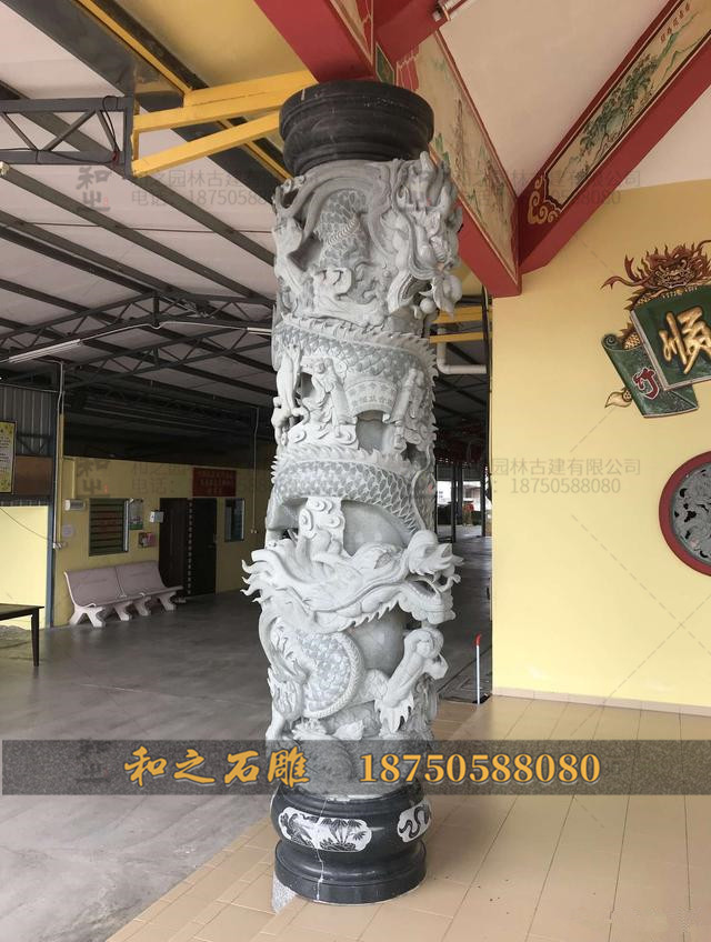 石雕龙柱