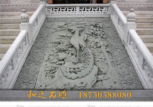 寺庙台阶地雕