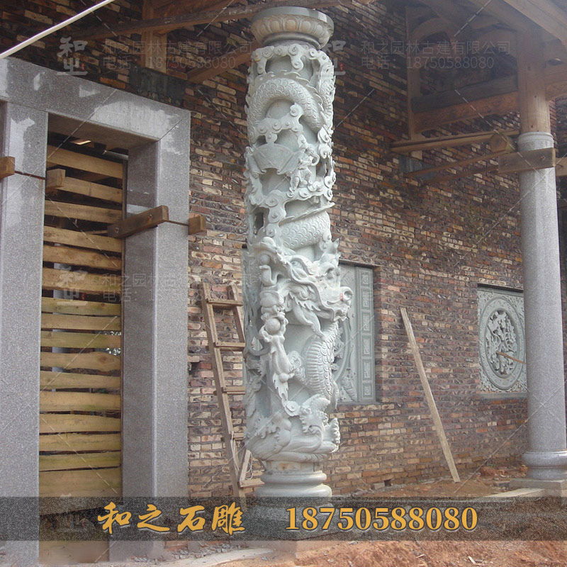 寺庙雕龙石柱