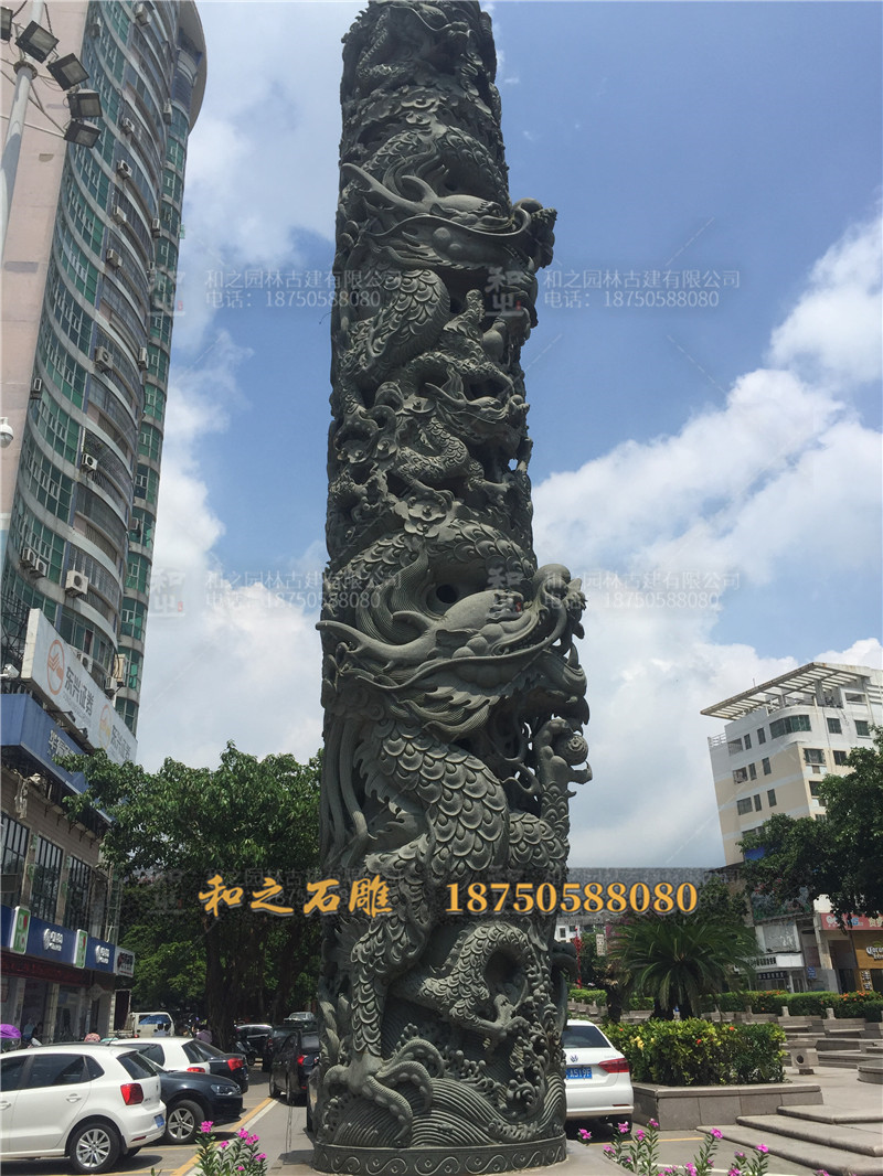 青石龙柱 青石龙柱